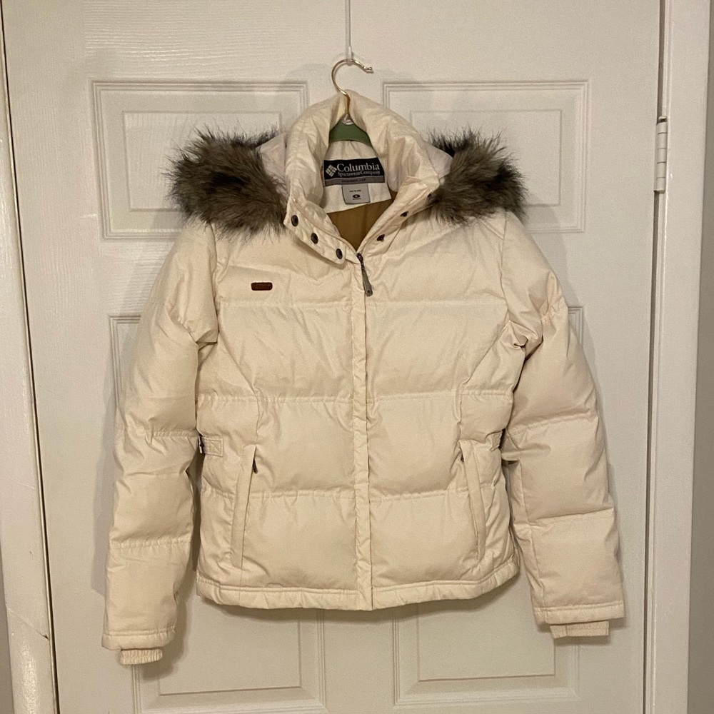 Cream colored Columbia puffer jacket